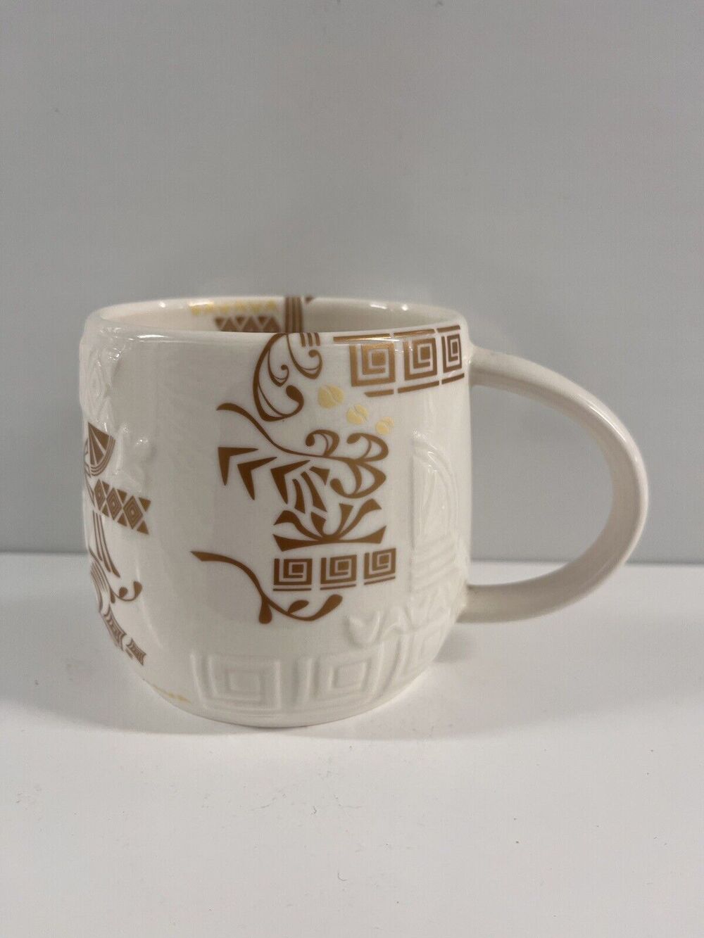 Starbucks Bone China Anglaise Neuve 2012 Coffee Mug White/Gold